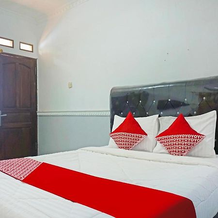 Oyo 90369 An Nur Family Homestay Syariah Cigombong Eksteriør bilde