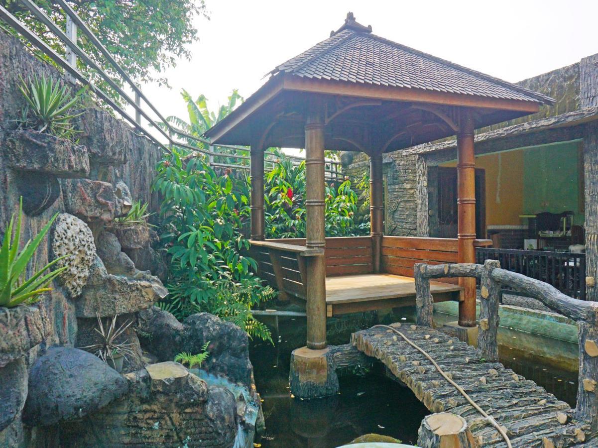 Oyo 90369 An Nur Family Homestay Syariah Cigombong Eksteriør bilde