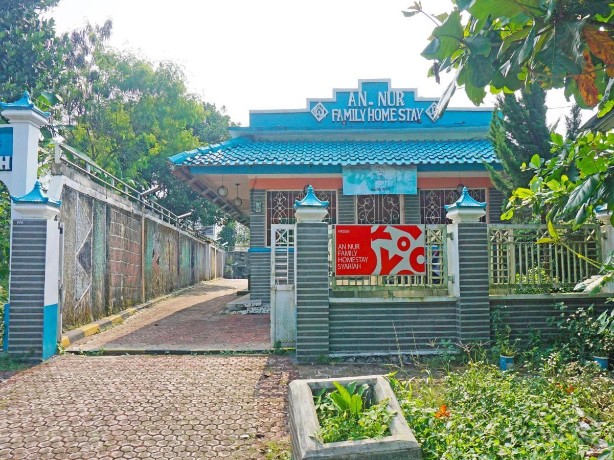 Oyo 90369 An Nur Family Homestay Syariah Cigombong Eksteriør bilde