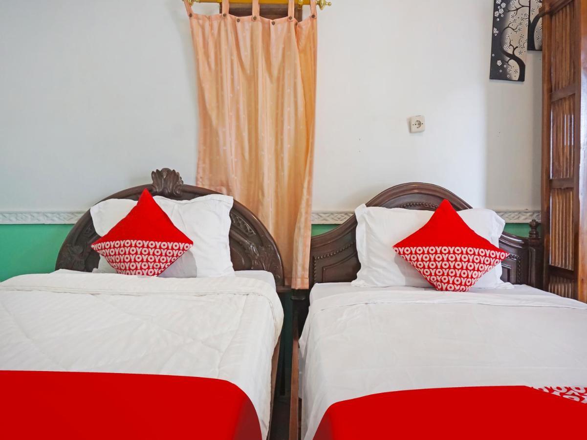 Oyo 90369 An Nur Family Homestay Syariah Cigombong Eksteriør bilde