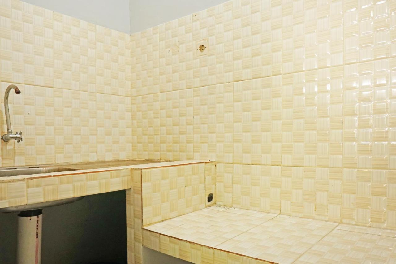 Oyo 90369 An Nur Family Homestay Syariah Cigombong Eksteriør bilde