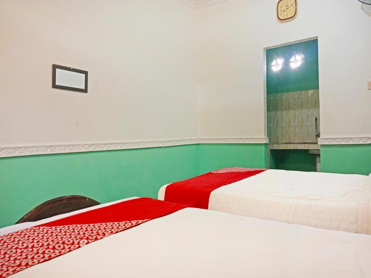 Oyo 90369 An Nur Family Homestay Syariah Cigombong Eksteriør bilde